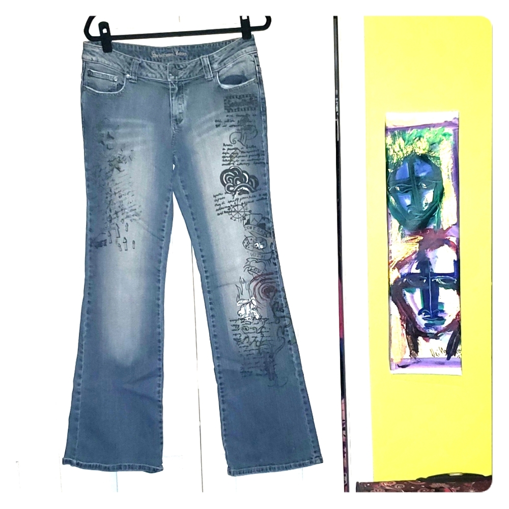 Sexy Seduction Graffiti-written Faded Jeans